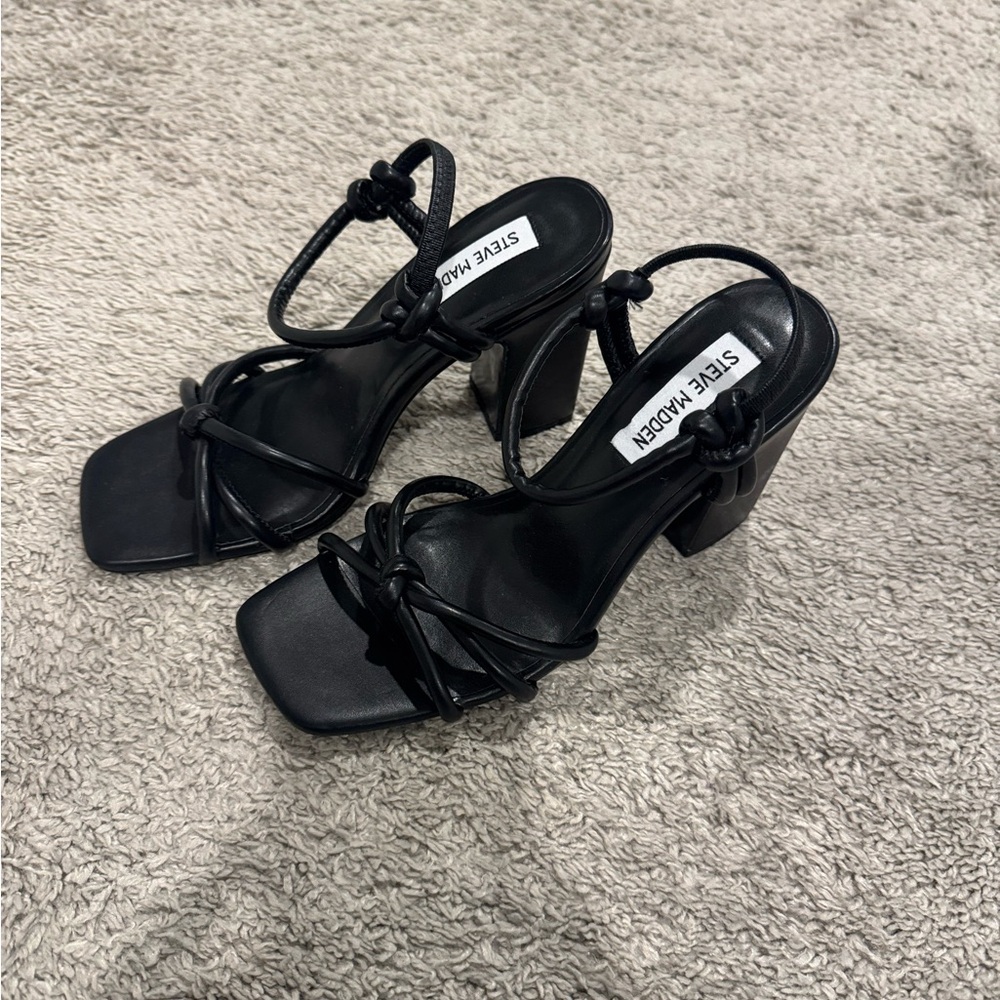 Steve Madden Black Knotted Strappy Block Heel Sandals